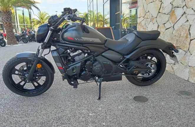 KAWASAKI S 650 2024
