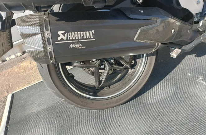 KAWASAKI SE PACK TOURER+PERF (suspension pilotee)GAR 08/01/2028