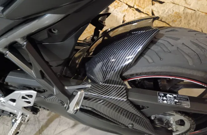 SUZUKI GSX-8R 800