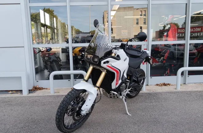 DUCATI V2