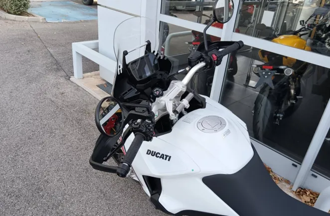 DUCATI V2