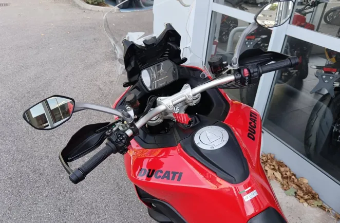 DUCATI V2 S 890