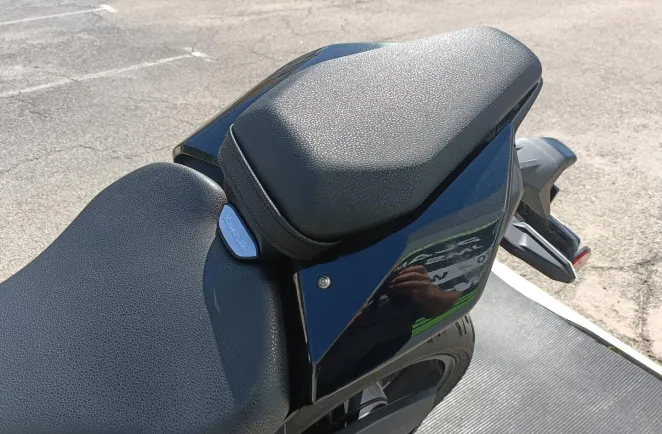 KAWASAKI 900 125 CH 2025 1ER MAIN A SAISIR (Z900)