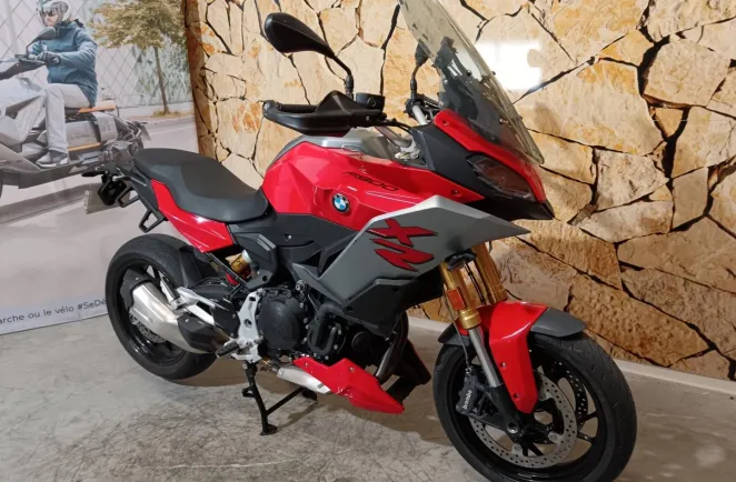 BMW 900 XR .