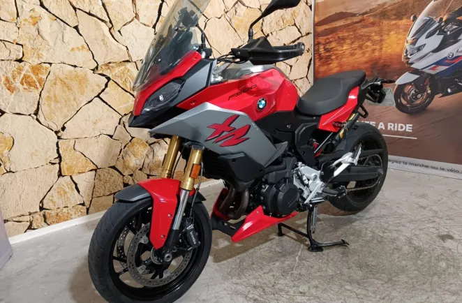 BMW 900 XR .