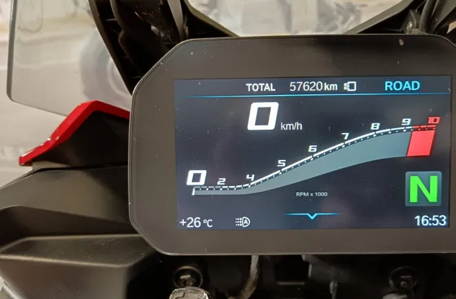 BMW 900 XR .
