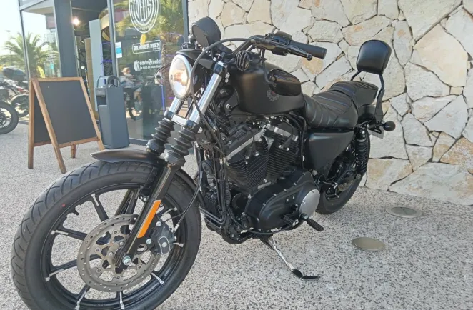 HARLEY-DAVIDSON XL 883 Iron Couleur 2020