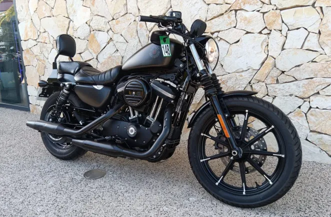 HARLEY-DAVIDSON XL 883 Iron Couleur 2020