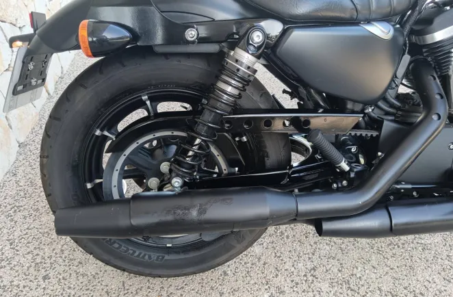 HARLEY-DAVIDSON XL 883 Iron Couleur 2020