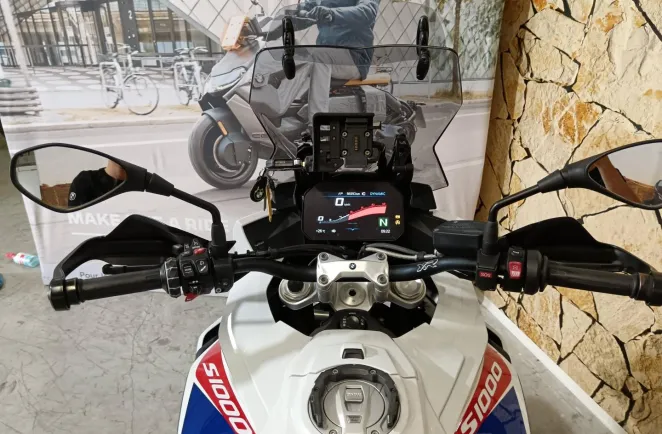 BMW S 1000 XR