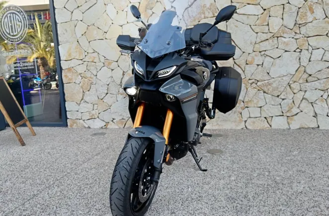 YAMAHA 9 900 GT +