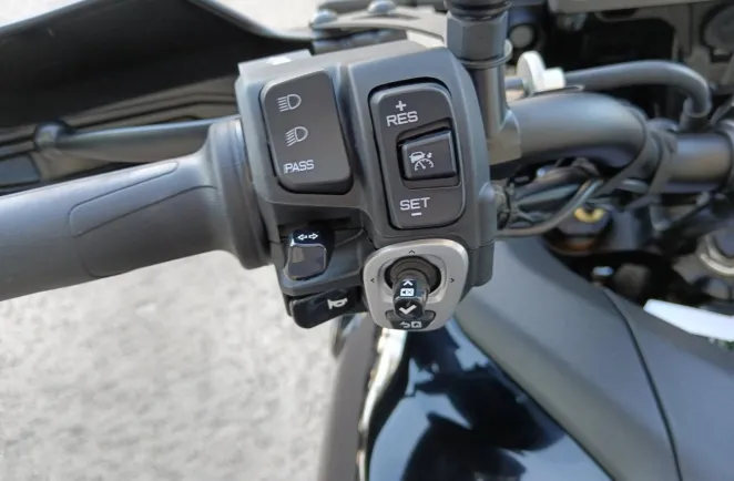 YAMAHA 9 900 GT +