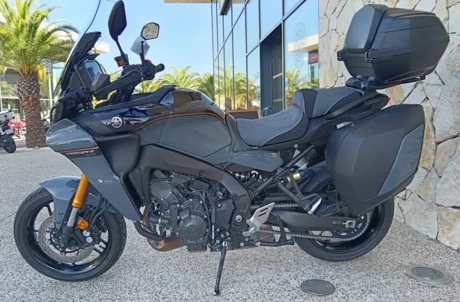 YAMAHA 9 900 GT +