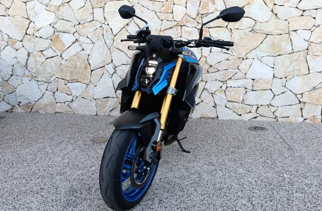 SUZUKI 1000 2026 + options. (GSXS)