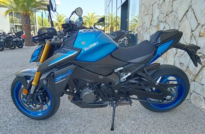SUZUKI 1000 2026 + options. (GSXS)
