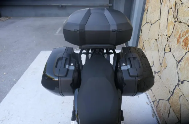 BMW 900 XR A2 Style Triple Black Finition Pro + Options ( F900XR )