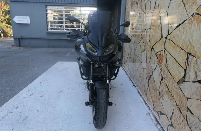 BMW 900 XR A2 Style Triple Black Finition Pro + Options ( F900XR )