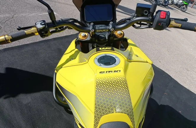 SUZUKI 800 DE PACK TOURER