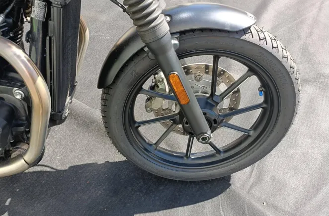 TRIUMPH 900 BRIDER A2 PNEUS NEUF REVISEE