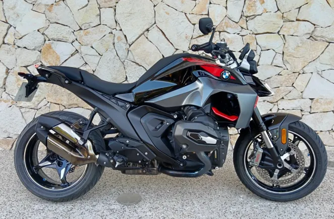 BMW 1300 R FULL PACK ET 719