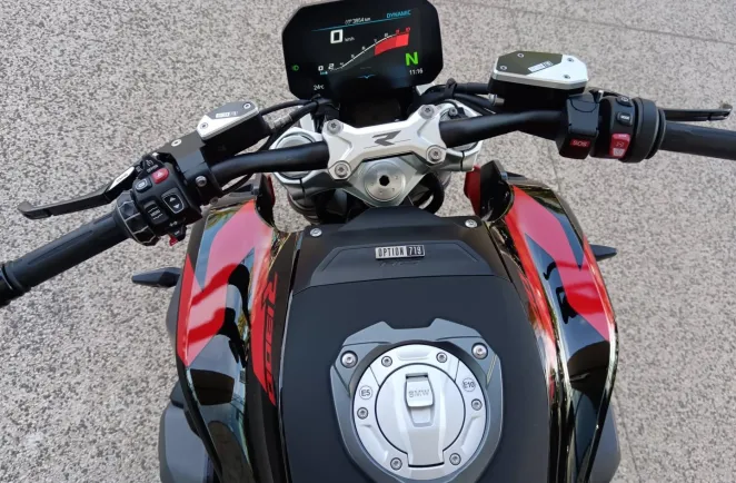 BMW 1300 R FULL PACK ET 719