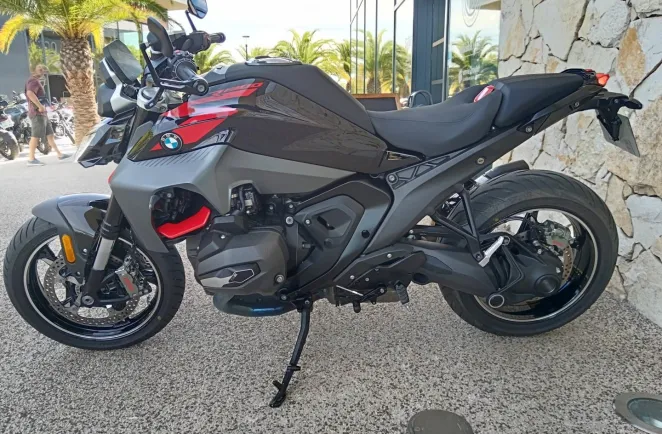BMW 1300 R FULL PACK ET 719