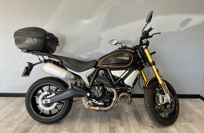 DUCATI 1100