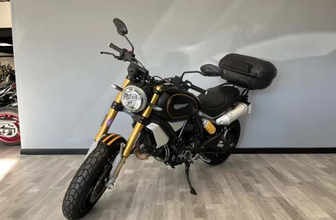 DUCATI 1100