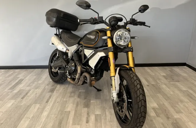 DUCATI 1100