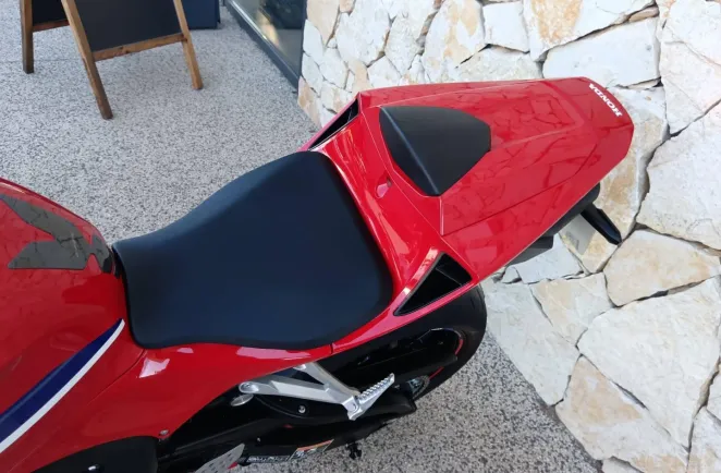 HONDA 600 RR + options  cbr600rr