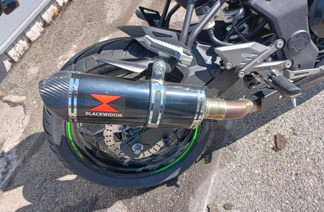 KAWASAKI 125 GAR 13/06/2030 POT,BULLE,CAPEAU DE SELLE A SAISIR