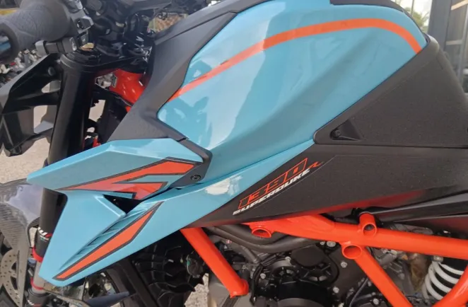 KTM 1390 R MODELE UNIQUE. + OPTIONS