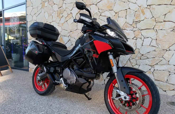 DUCATI V2 S Travel