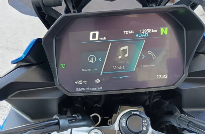 BMW 900 XR