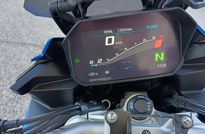 BMW 900 XR