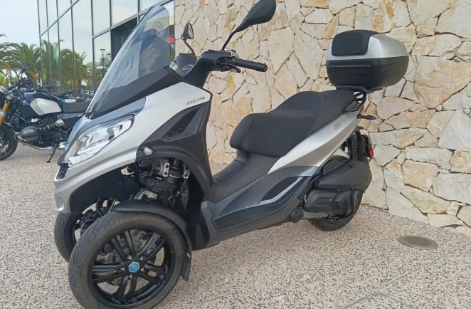 PIAGGIO MP3 300 HPE ABS ASR + option