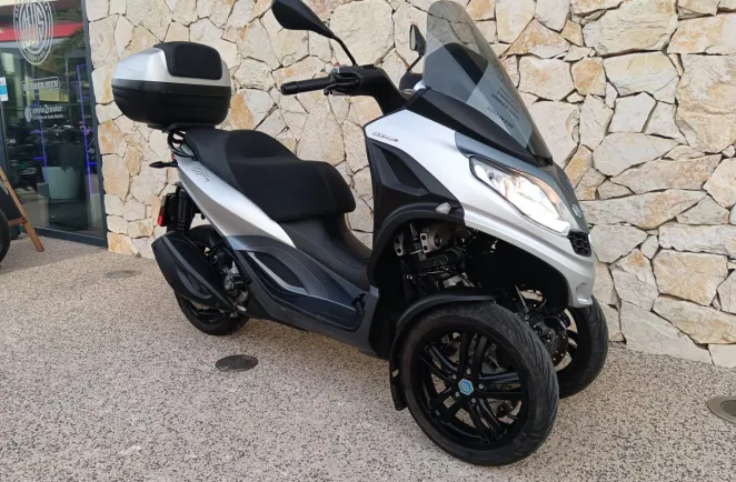 PIAGGIO MP3 300 HPE ABS ASR + option