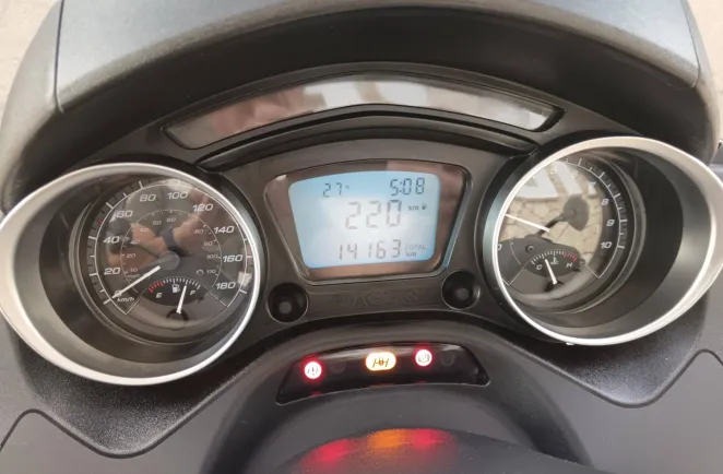 PIAGGIO MP3 300 HPE ABS ASR + option
