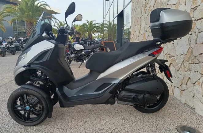 PIAGGIO MP3 300 HPE ABS ASR + option