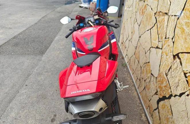 HONDA CBR 600 RR