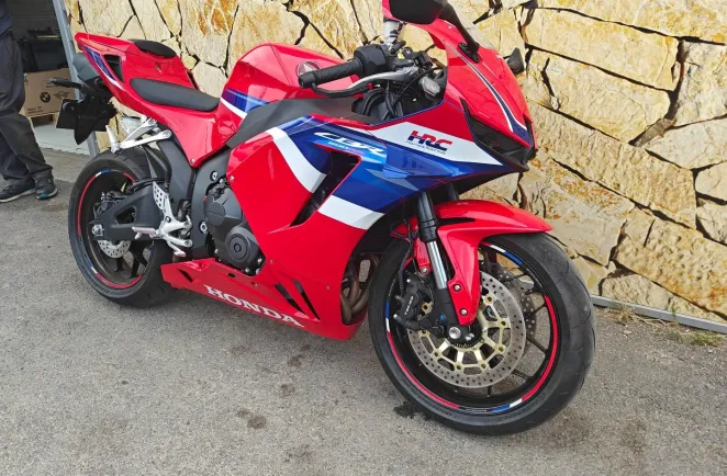 HONDA CBR 600 RR
