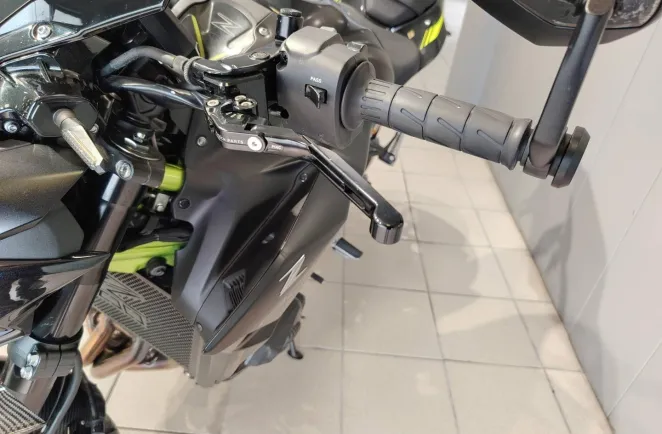 KAWASAKI 900 NBS OPTIONS A SAISIR