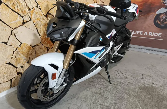 BMW 1000 R 2025