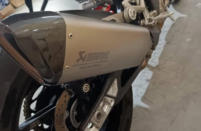 BMW 1000 R 2025