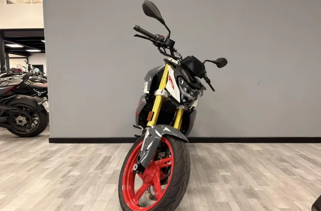 BMW G 310 R