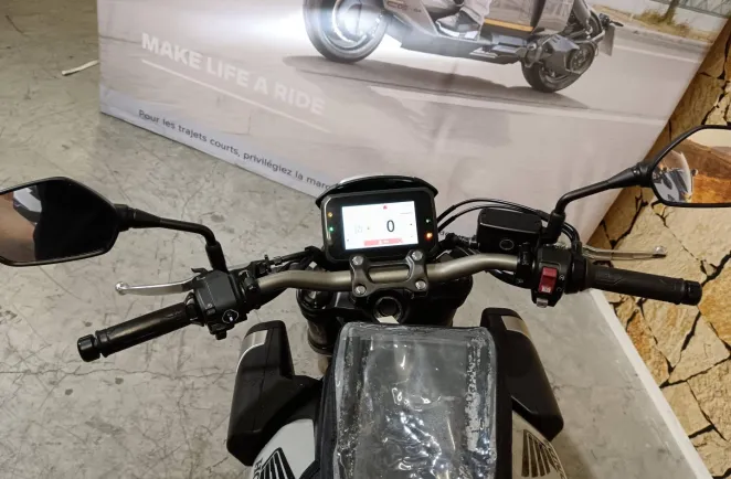 HONDA CB 650 R 2023