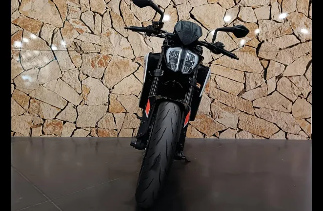 KTM Duke 790