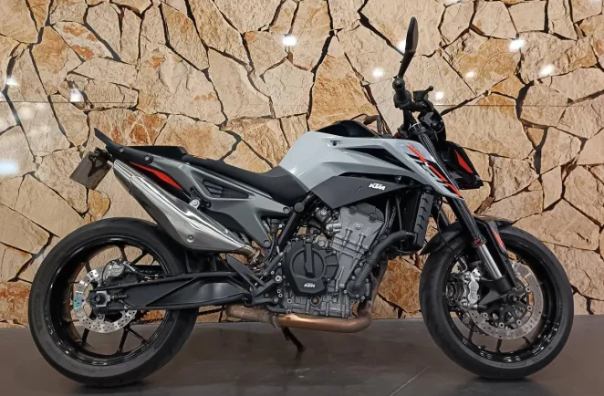 KTM Duke 790