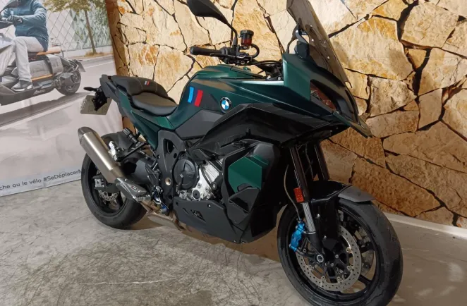 BMW M 1000 XR