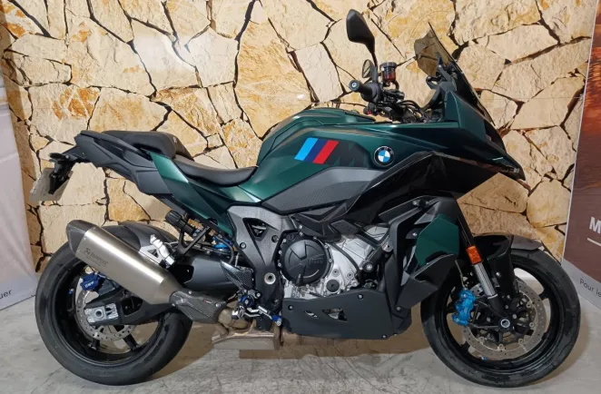 BMW M 1000 XR